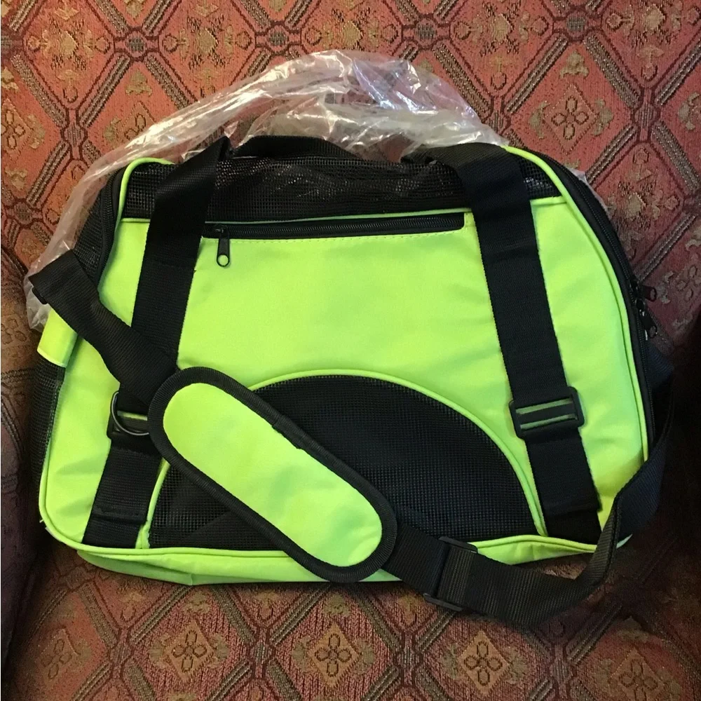 Dog -Cat pet Carrier bag green ,black new high quality! Packing airline approved